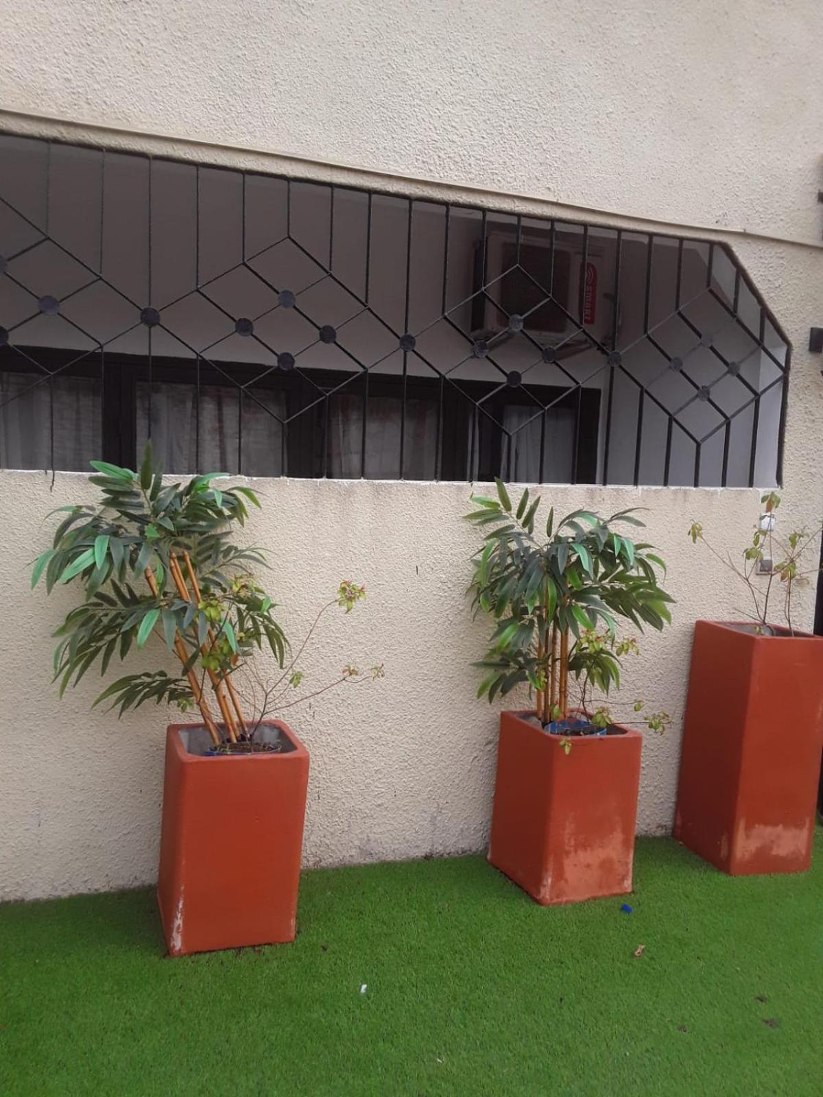 Emmanuella Casa — Photos 2
